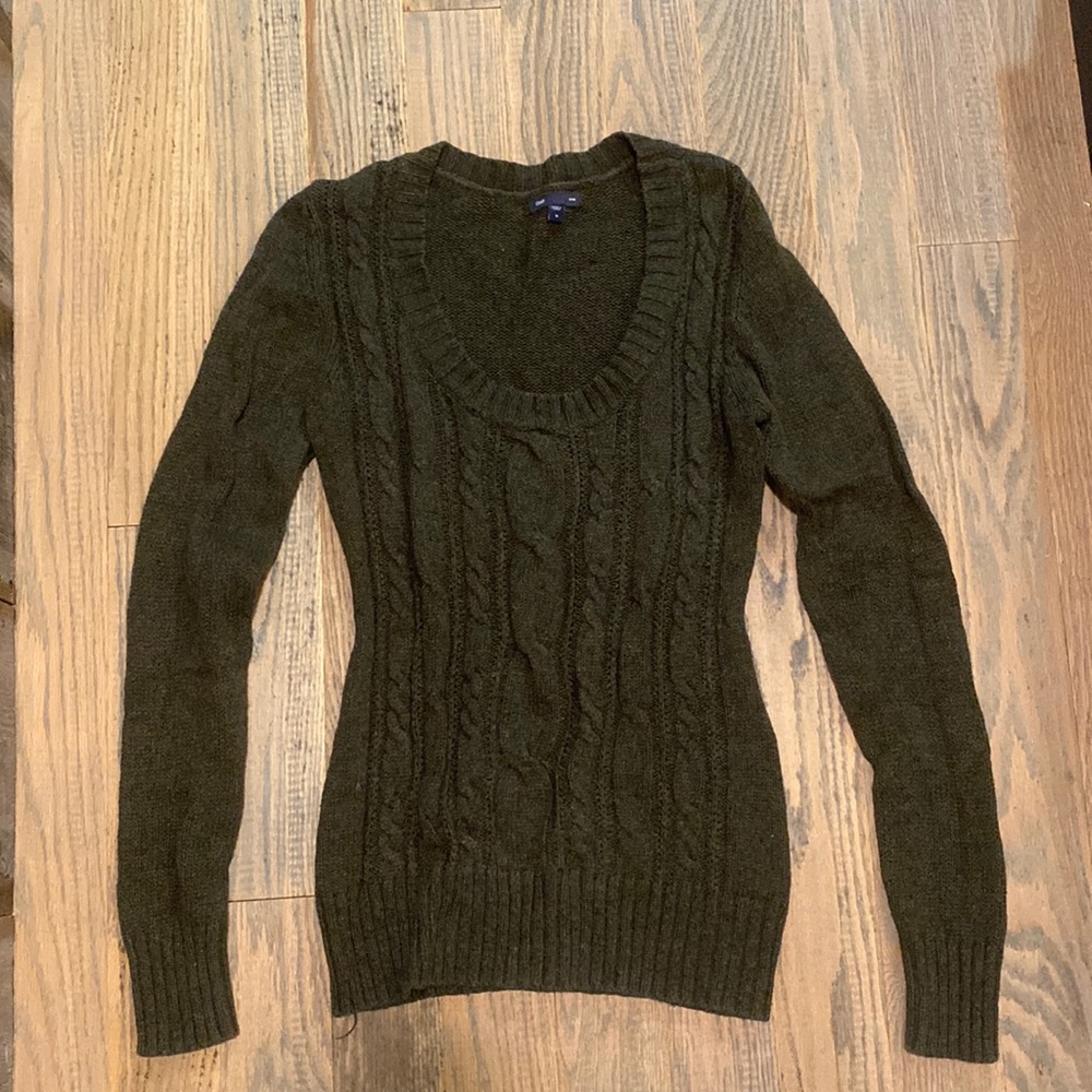 Gap Medium Sweater